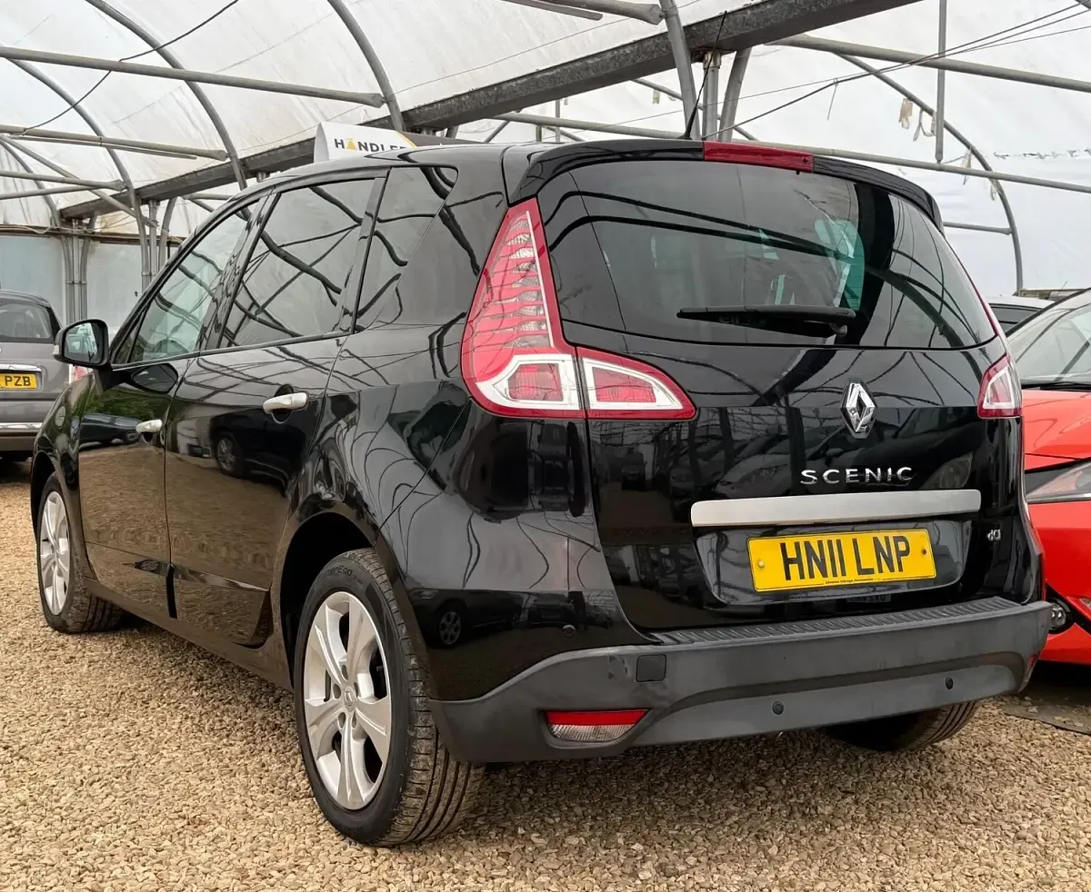 Used Renault Scénic III Dynamique 110 HP (80 kW) 2011 Black MPV