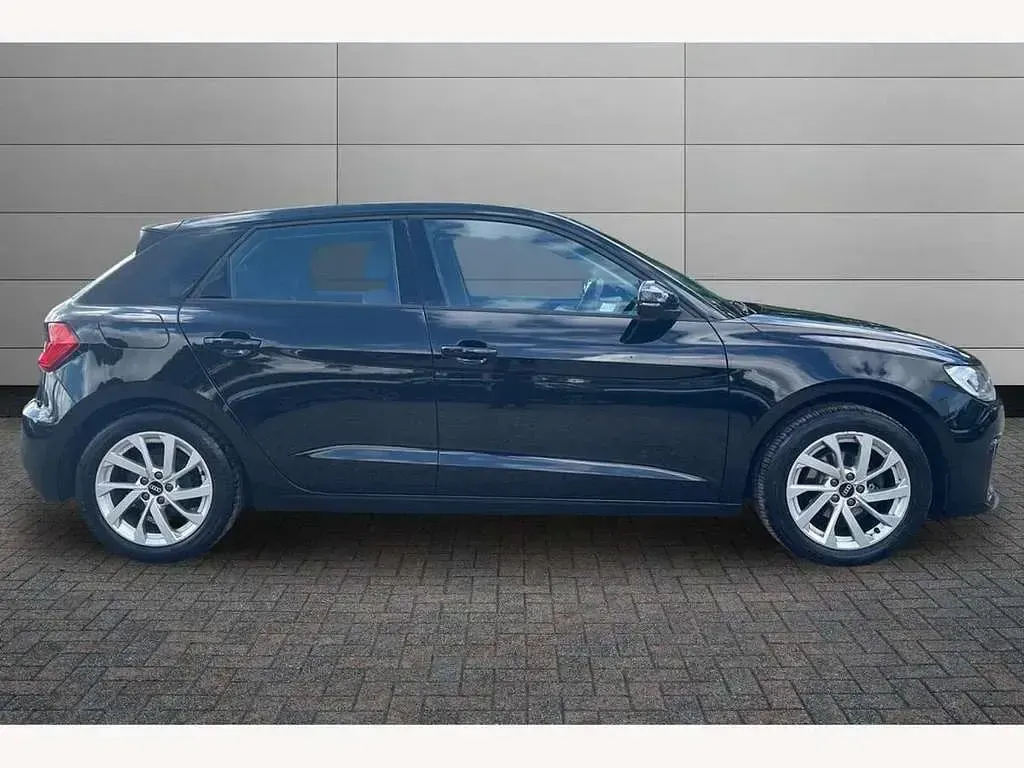 Used Audi A1 Sport 95 HP (69 kW) 2021 Black SUV