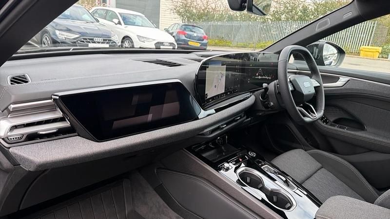 Used Audi A6 S-Line 204 HP (150 kW) 2026 Green Estate