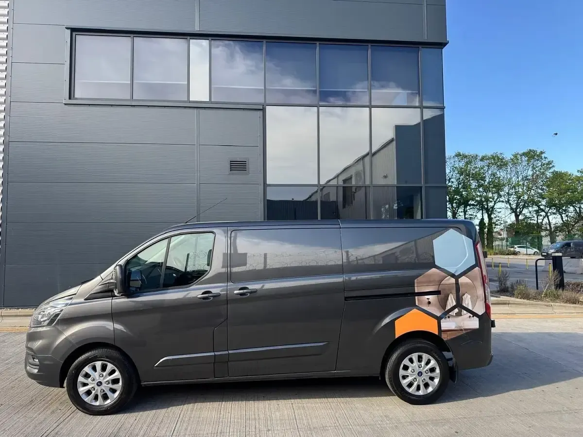 Used Ford Transit Custom Limited 130 HP (95 kW) 2021 Grey Van