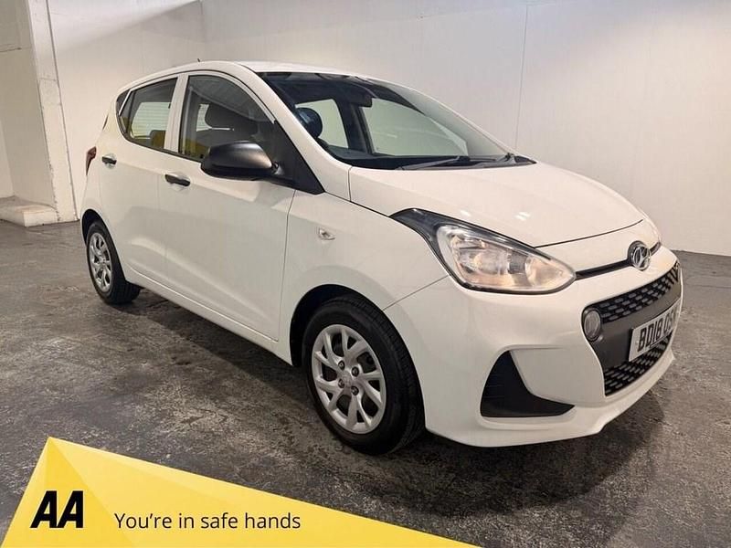Used Hyundai i10 66 HP (48 kW) 2018 White Hatchback