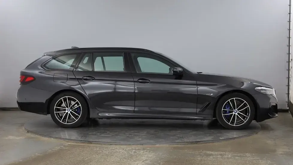 Used BMW 530e M Sport 288 HP (211 kW) 2022 Grey Estate