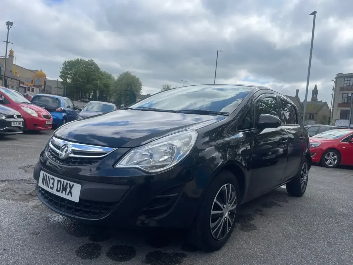 Begagnad Vauxhall Corsa 2013 Svart Halvkombi