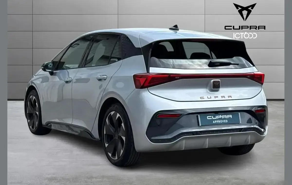 Used Cupra Born e-Boost 169 kW (231 HP) 2025 Silver Hatchback