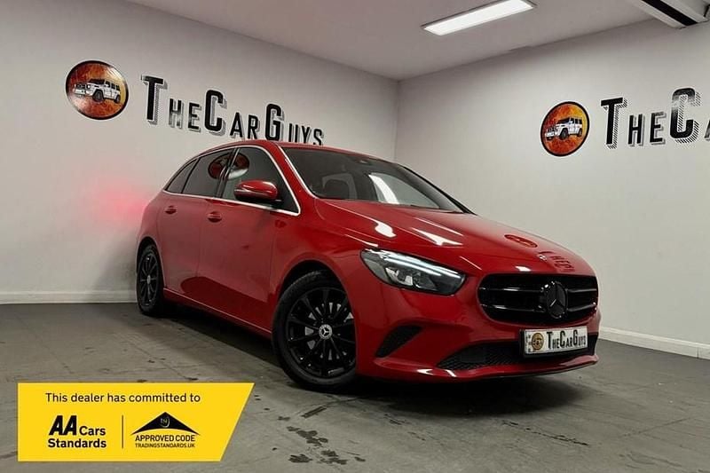 Used Mercedes B200 150 HP (110 kW) 2020 Red MPV