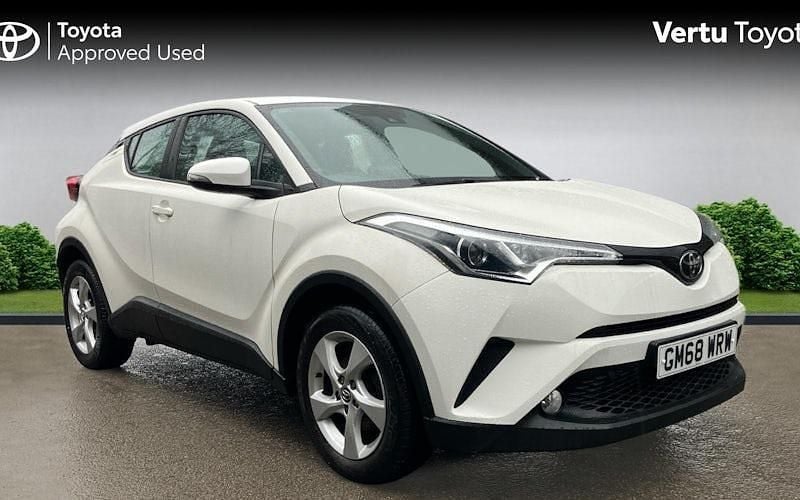 Used Toyota C-HR 116 HP (85 kW) 2019 White SUV