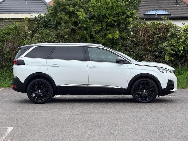 Used Peugeot 5008 Premium 130 HP (95 kW) 2021 White SUV