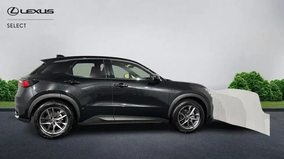 Used Lexus LBX 136 HP (100 kW) 2025 Black SUV