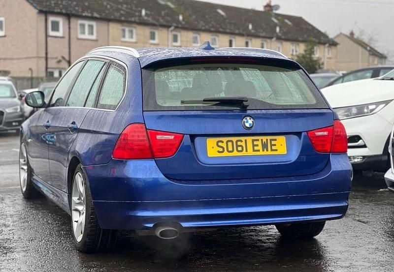 Used BMW 318 Exclusive 143 HP (105 kW) 2011 Blue Estate
