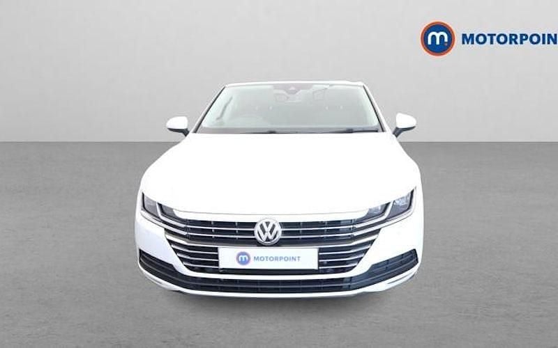 Used VW Arteon SE 190 HP (139 kW) 2019 White Hatchback