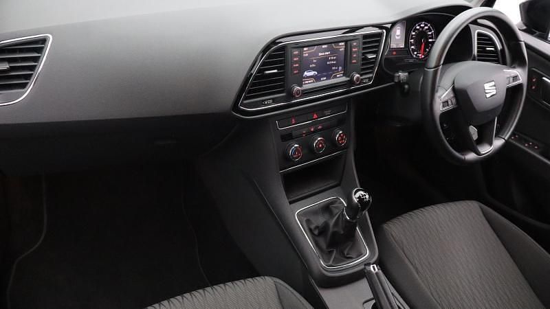 Used Seat Leon SE 125 HP (91 kW) 2015 Black Hatchback