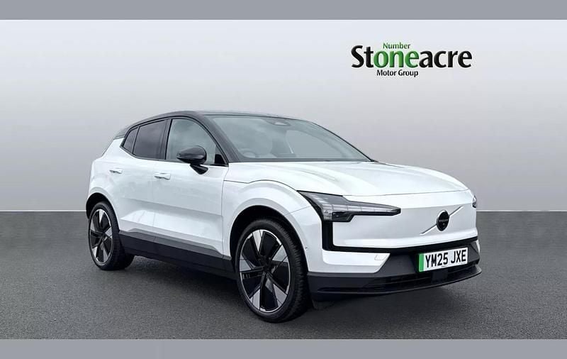 White New 2025 Volvo EX30 Performance SUV | £33,449 (Good price) - Image 1/4