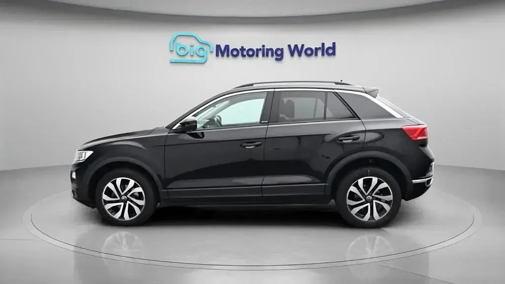Used VW T-Roc Active 150 HP (110 kW) 2022 Black SUV