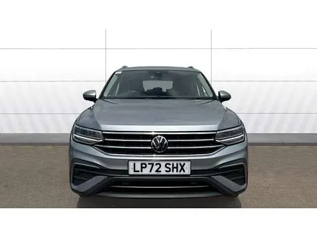 Used VW Tiguan Life 147 HP (108 kW) 2023 Silver SUV