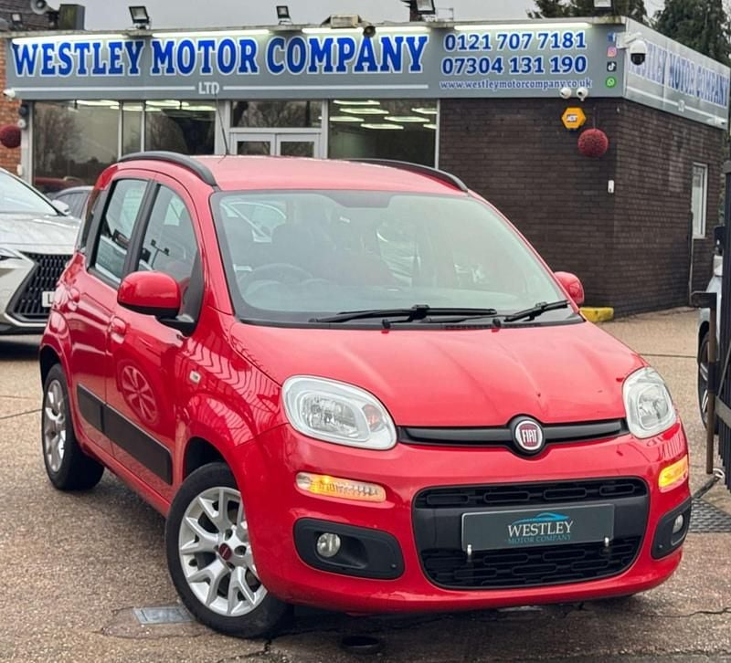 Used Fiat Panda Lounge 69 HP (50 kW) 2018 Red Hatchback