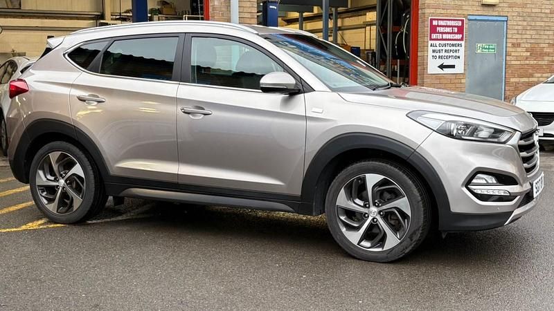 Used Hyundai Tucson Edition 2017 Gold SUV
