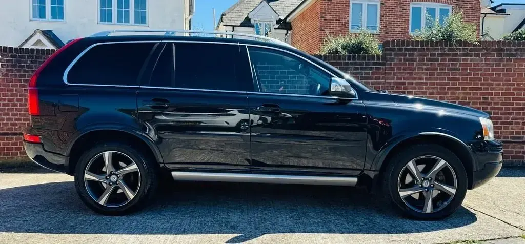Usado Volvo XC90 R-Design 200 HP (147 kW) 2012 Preto SUV