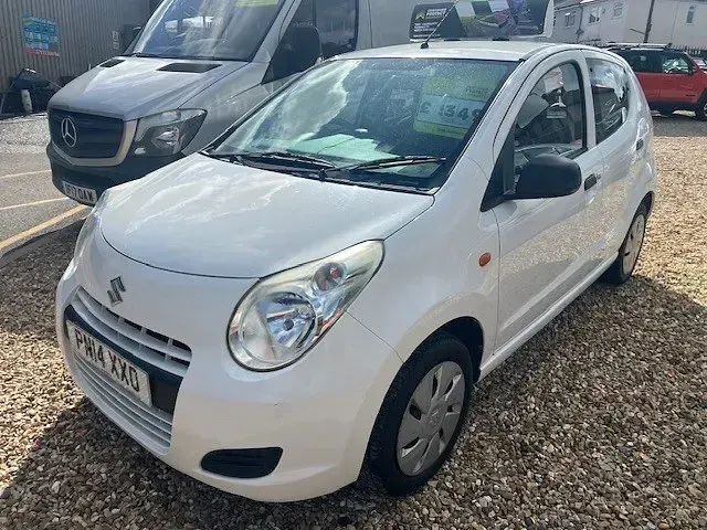 Używany Suzuki Alto 68 KM (50 kW) 2014 Biały Hatchback