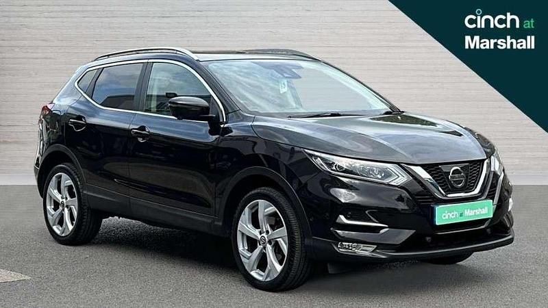 Black Used 2018 Nissan Qashqai Tekna SUV | £9,391 (Fair price) - Image 1/4