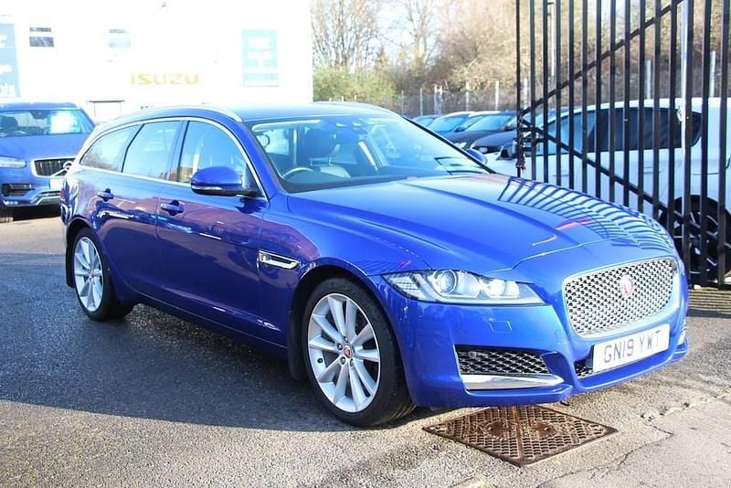 Used Jaguar XF Sportbrake Portfolio 250 HP (183 kW) 2019 Blue Estate
