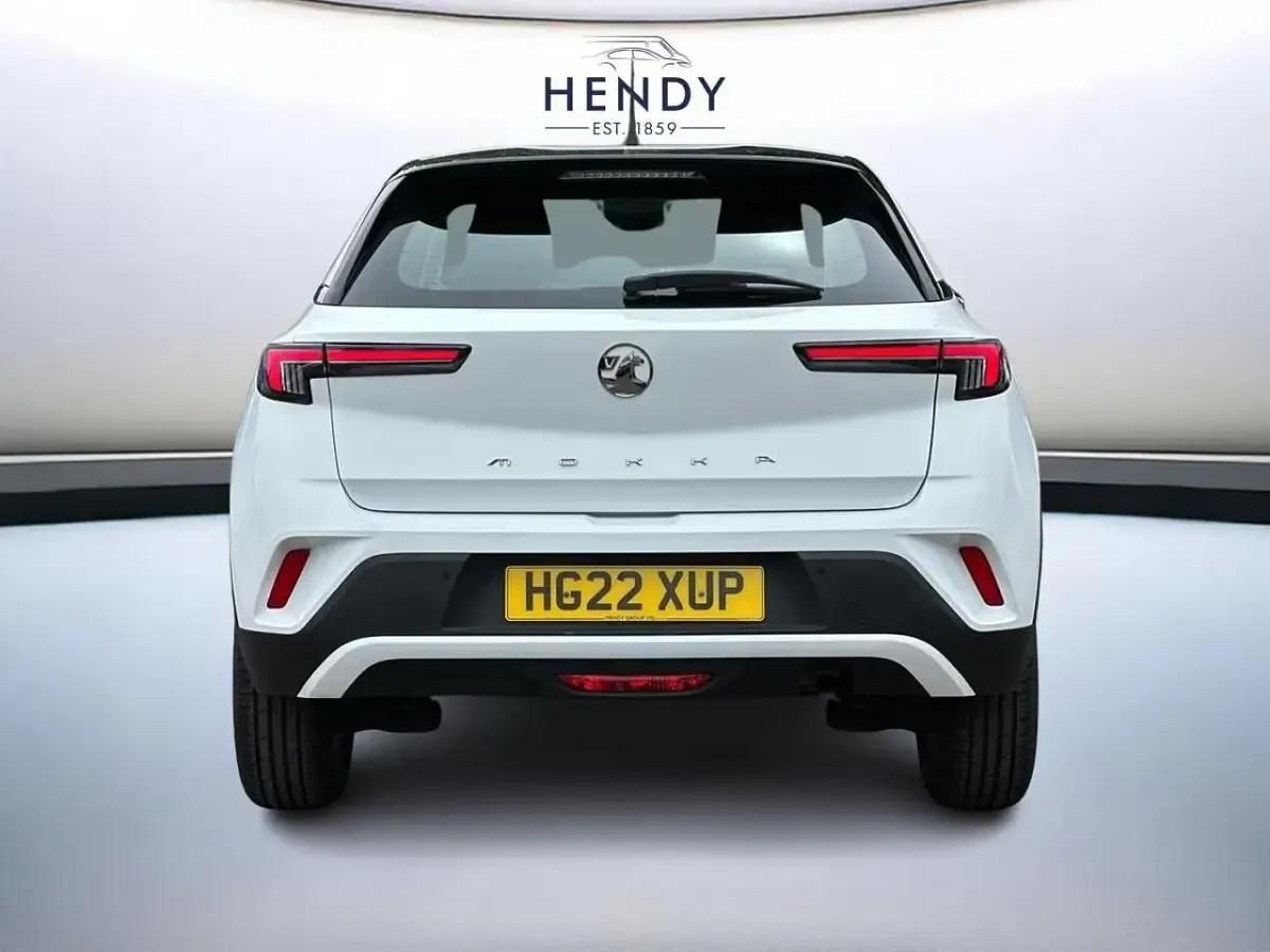 Used Vauxhall Mokka Edition 99 HP (72 kW) 2022 White SUV