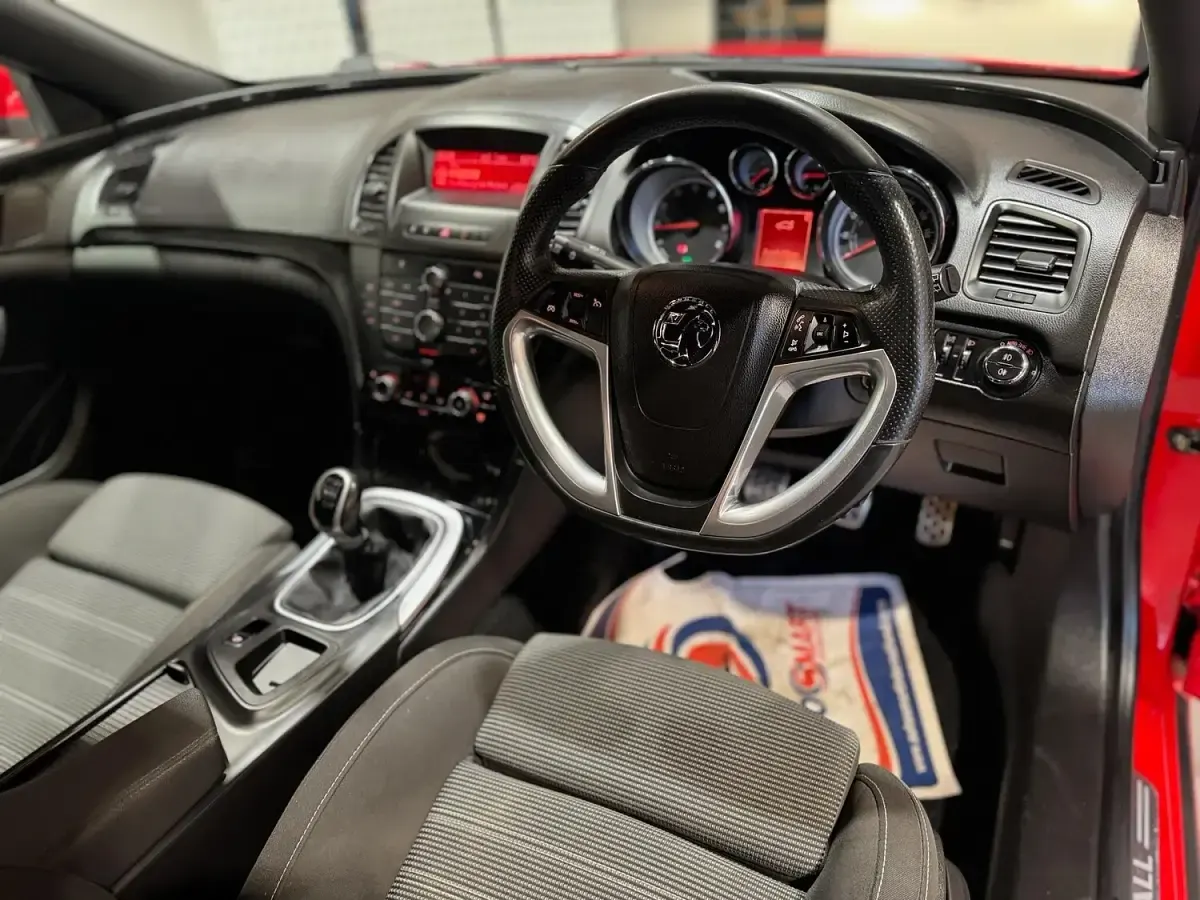 Used Vauxhall Insignia SRi 2010 Red Hatchback