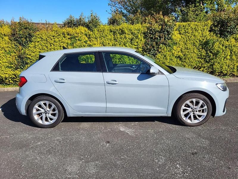 Usado Audi A1 Sportback Sport 148 HP (108 kW) 2021 Cinzento Citadino