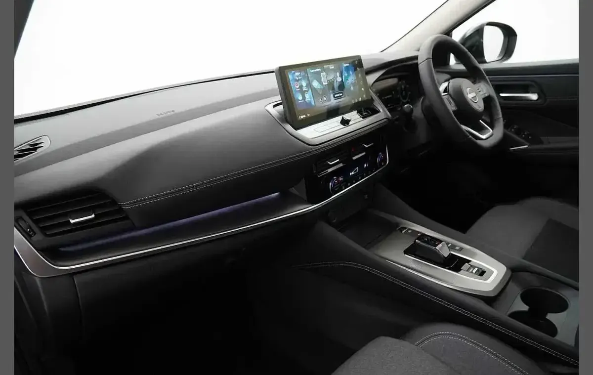 New Nissan Qashqai N-Connecta 187 HP (137 kW) 2026 Black SUV