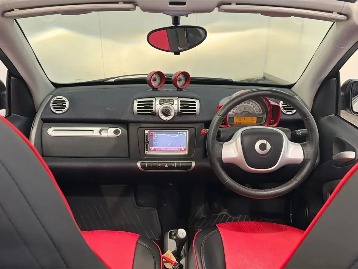Used Smart ForTwo Cabrio Passion 71 HP (52 kW) 2013 Silver Cabriolet