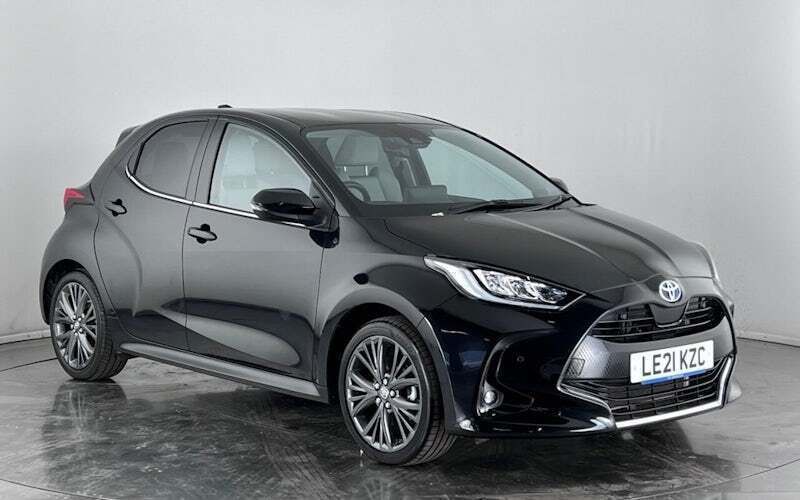 Used 2024 Toyota Yaris Hybrid Hatchback | £16,750 (Good price) - Image 1/3
