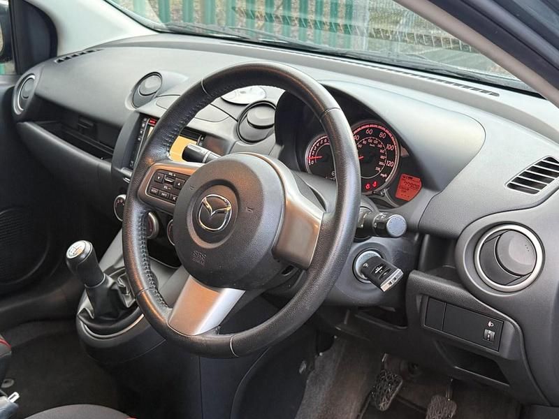 Używany Mazda 2 Edition 2012 Szary Hatchback