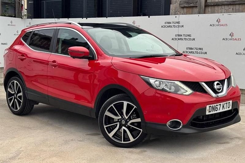 Red Used 2017 Nissan Qashqai Tekna SUV | £11,895 (Fair price) - Image 1/1