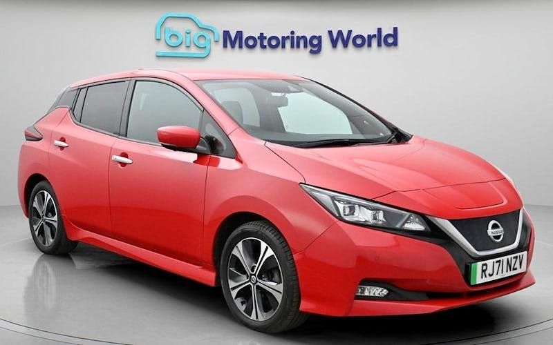 Used Nissan Leaf Tekna 110 kW (150 HP) 2021 Red Hatchback
