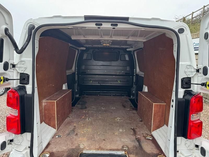 Used Vauxhall Vivaro Sportive 2020 White MPV