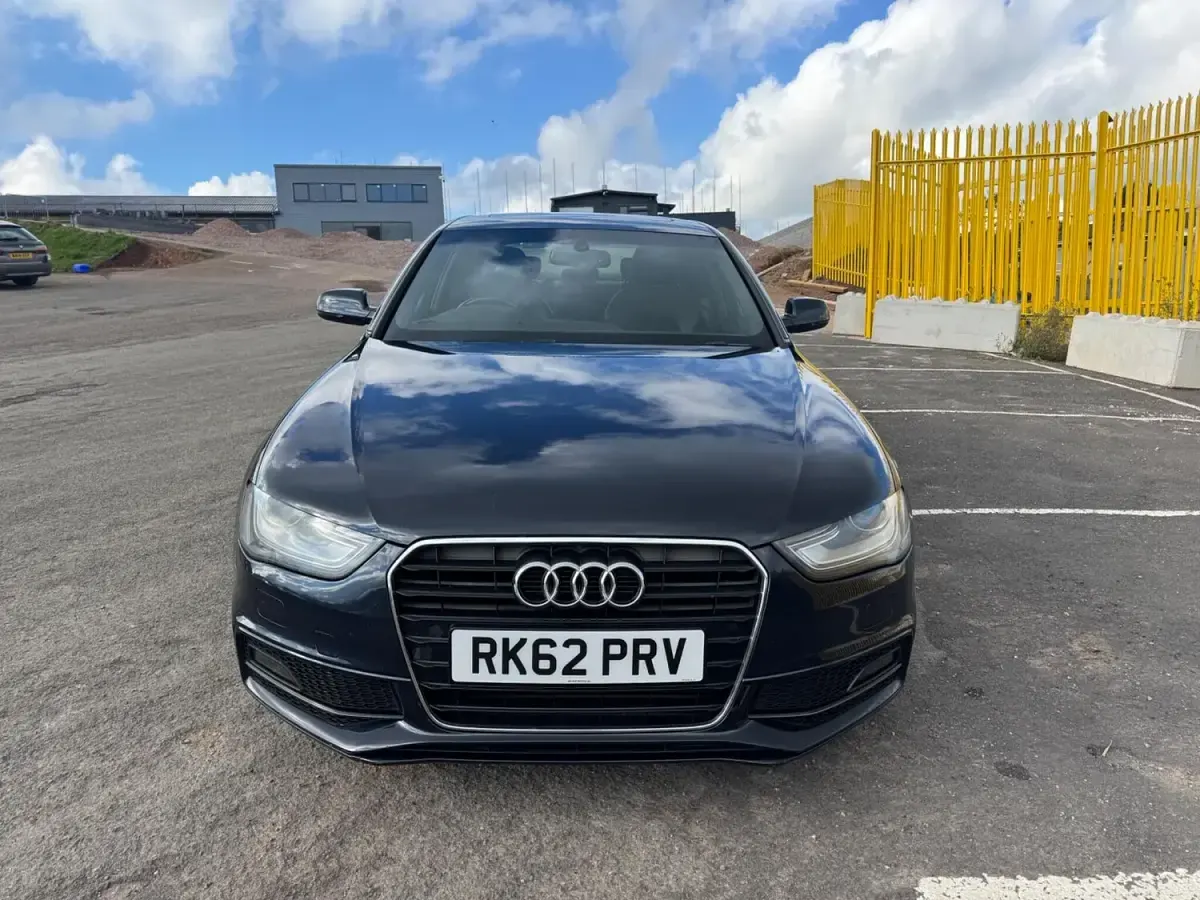 Used Audi A4 S-Line 143 HP (105 kW) 2012 Blue Sedan