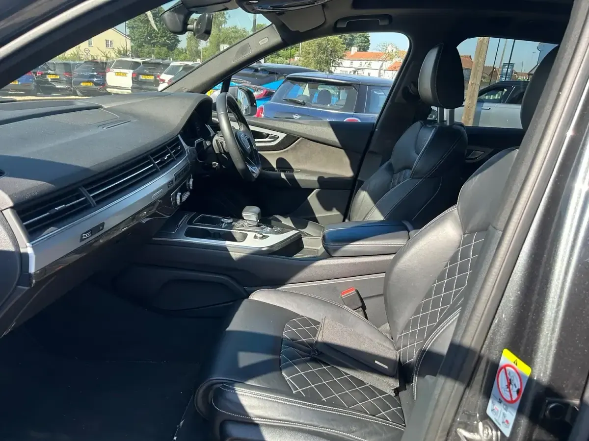 Used Audi SQ7 Comfort 435 HP (319 kW) 2018 Grey SUV