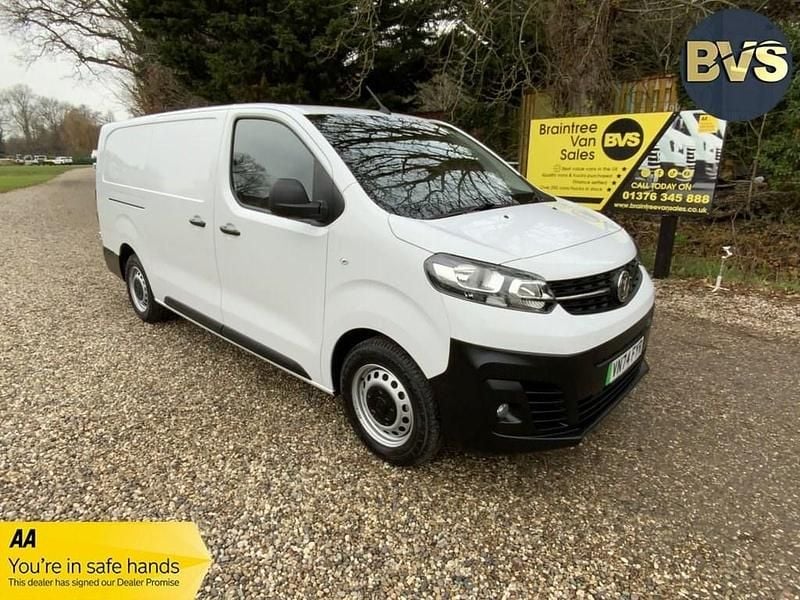 Used Vauxhall Vivaro 100 kW (136 HP) 2024 White MPV