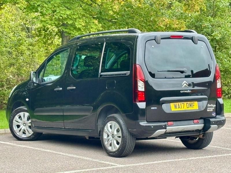 Used Citroën Berlingo XTR 100 HP (73 kW) 2017 Black MPV