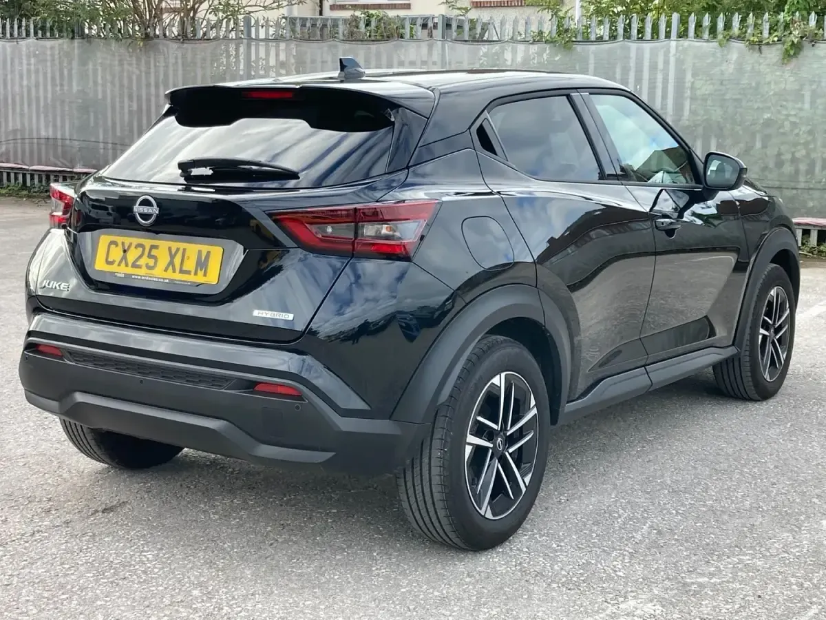 Gebraucht Nissan Juke N-Connecta 143 PS (105 kW) 2025 Schwarz SUV