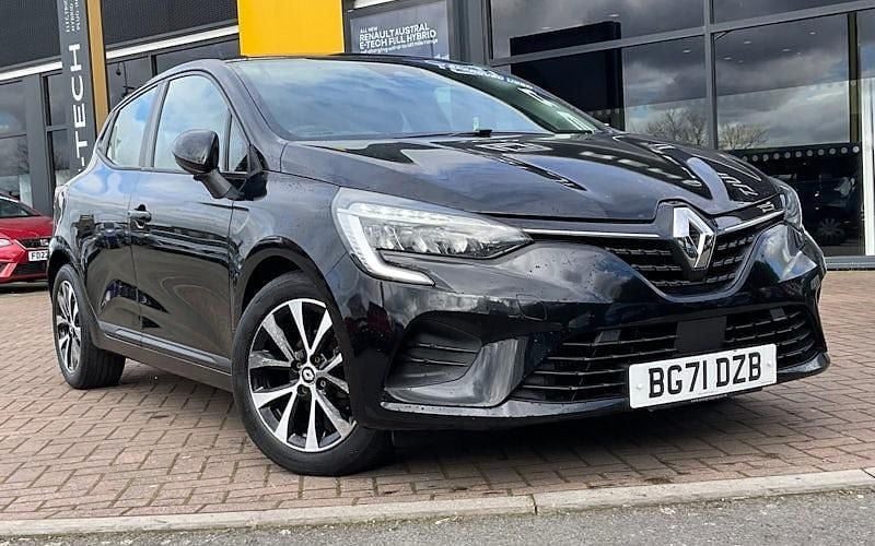 Used Renault Clio V Iconic 90 HP (66 kW) 2022 Hatchback