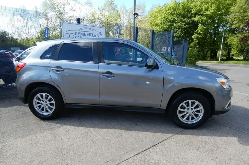 Used Mitsubishi ASX 117 HP (86 kW) 2017 Grey SUV