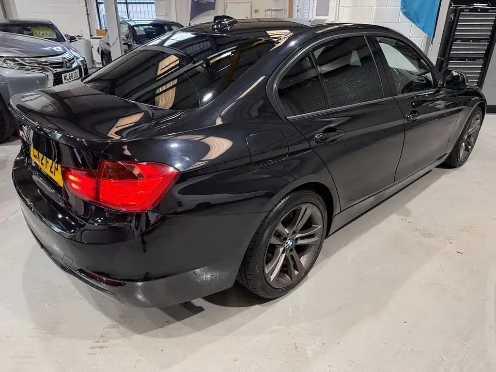 Used BMW 320 Sport Line 184 HP (135 kW) 2012 Black Sedan