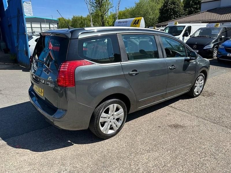 Used Peugeot 5008 Active 115 HP (84 kW) 2014 Grey MPV