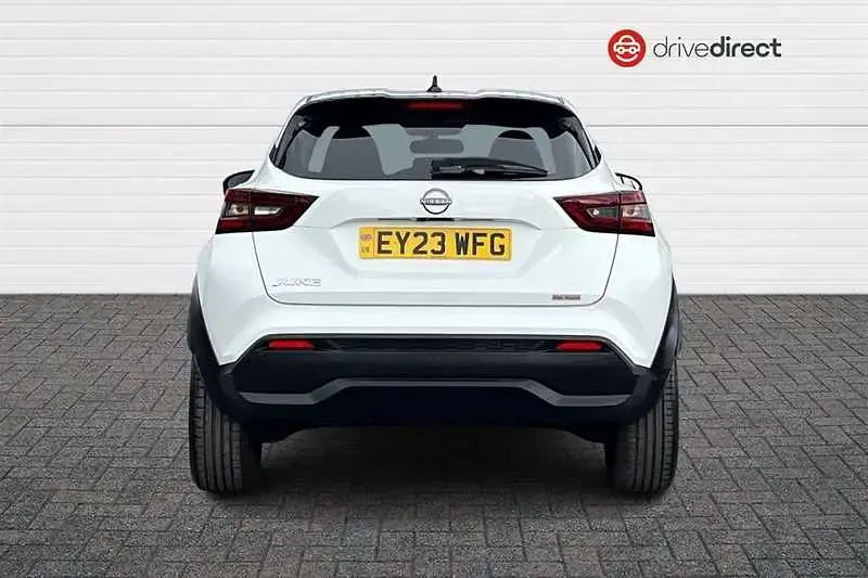 Used Nissan Juke N-Connecta 114 HP (83 kW) 2023 White SUV