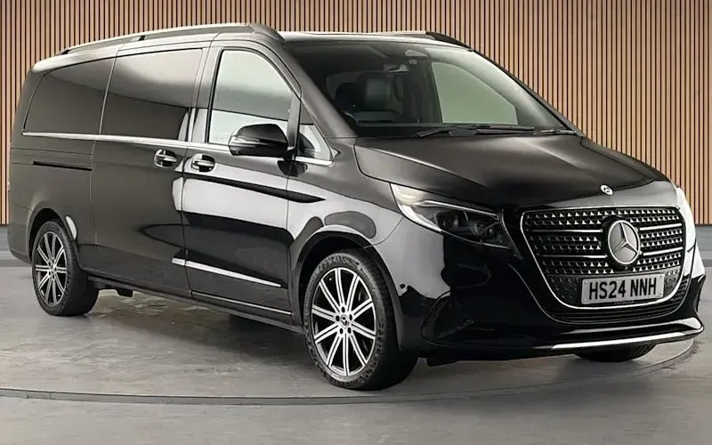 Used Mercedes V300 Premium 237 HP (174 kW) 2024 MPV