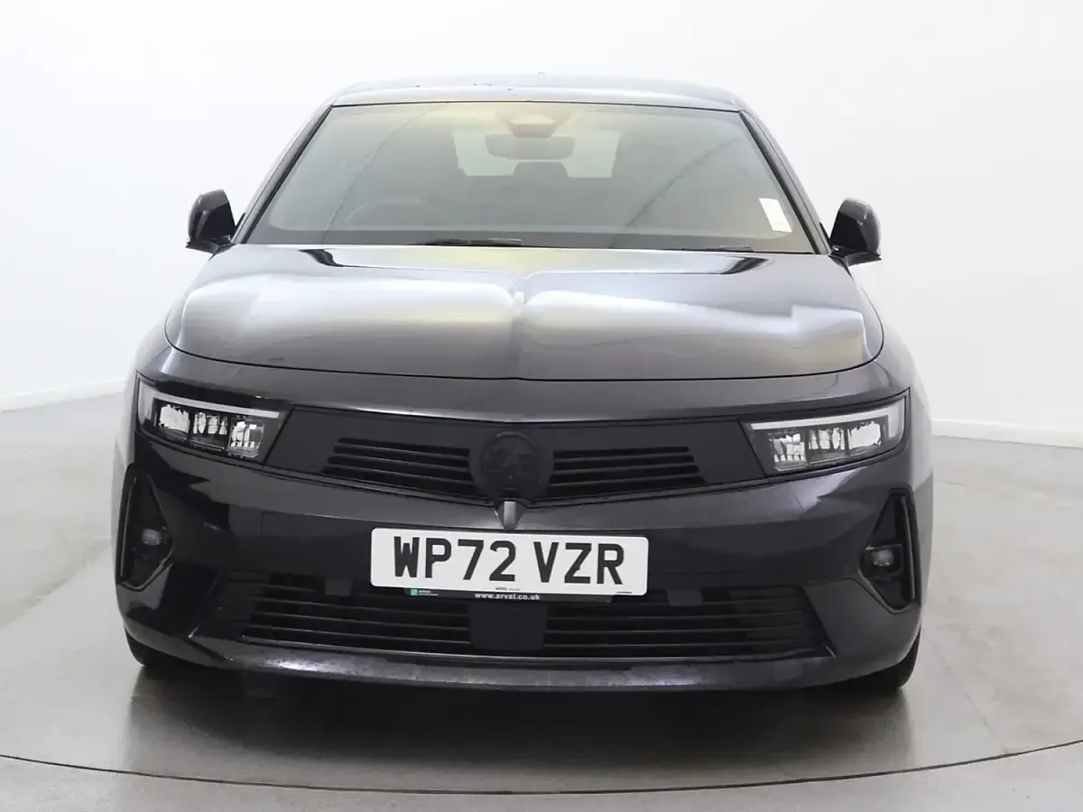 Used Vauxhall Astra GS Line 130 HP (95 kW) 2022 Black Hatchback