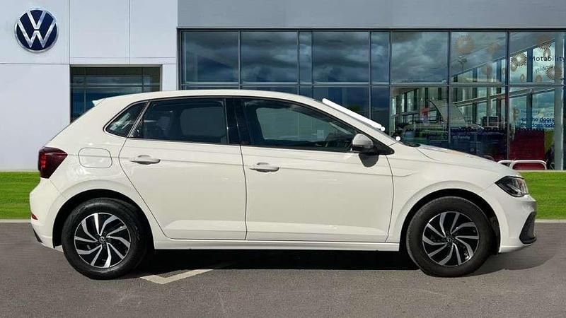 Usado VW Polo Life 95 CV (69 kW) 2024 Gris Utilitario