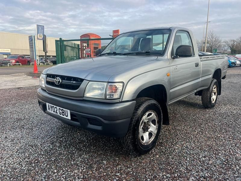 Used Toyota HiLux 102 HP (75 kW) 2002 Silver Pickup