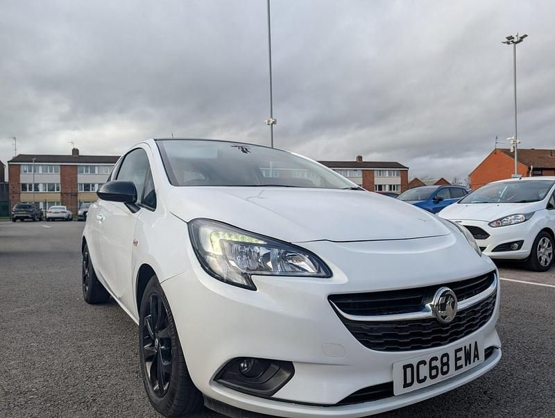 Used Vauxhall Corsa 75 HP (55 kW) 2019 White Hatchback
