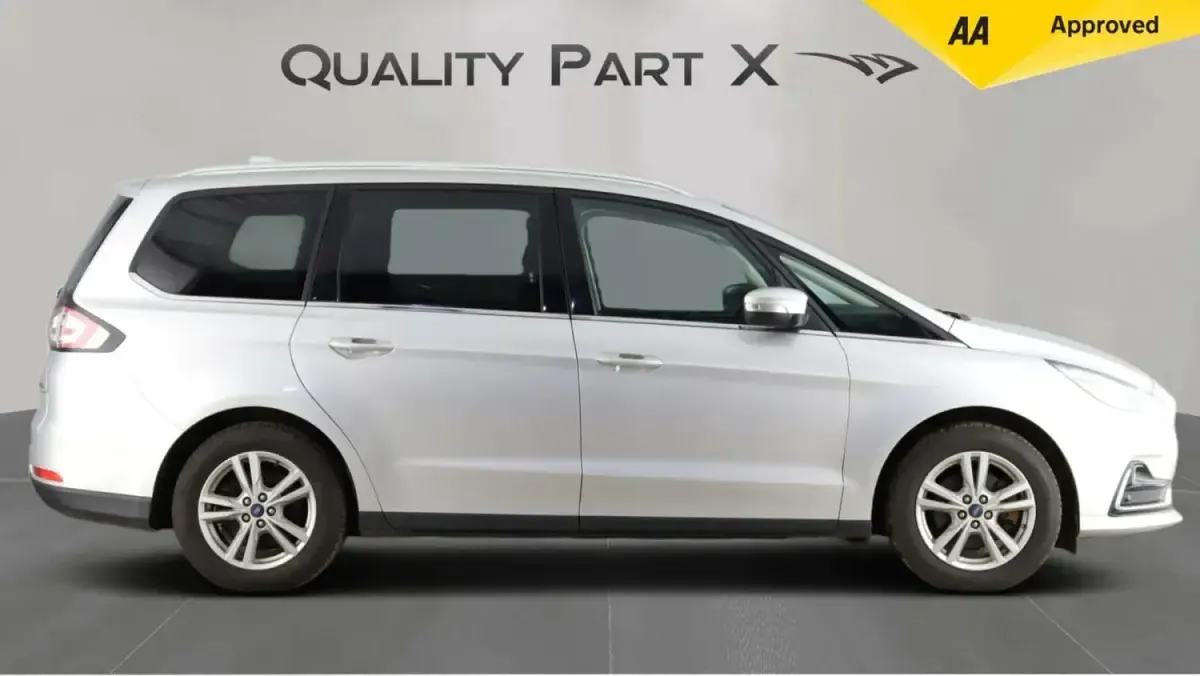 Gebraucht Ford Galaxy Titanium 190 PS (139 kW) 2023 Silber Van / Kleinbus